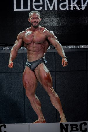 CLASSIC PHYSIQUE